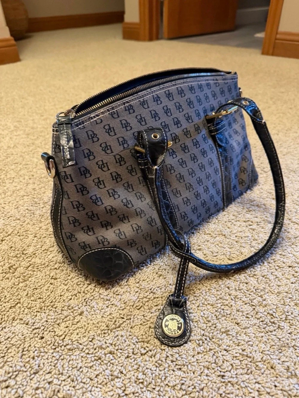 Dooney & Bourke vintage dooney